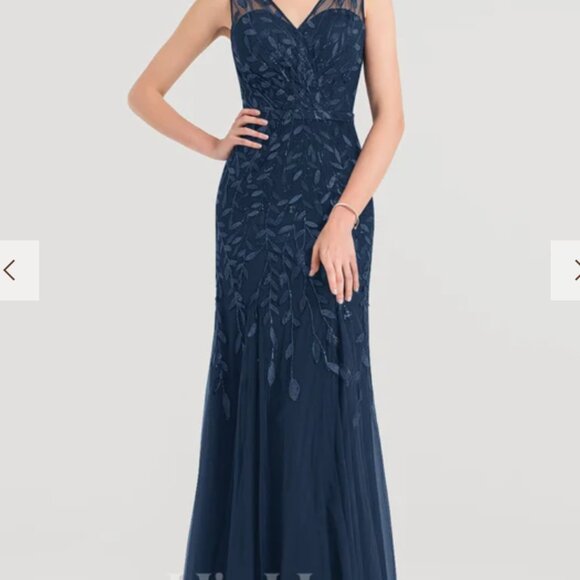 JJs House | Dresses | Jjs House Dark Navy Trumpetmermaid Vneck Tulle ...